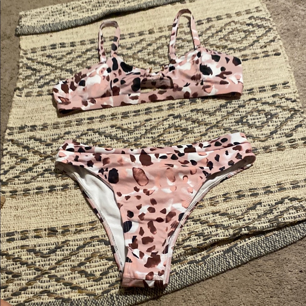 Stylish Pink Patterned Bikini Set